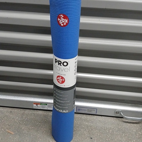 manduka Other - Manduka PRO Travel Yoga Mat in Vibrant Blue